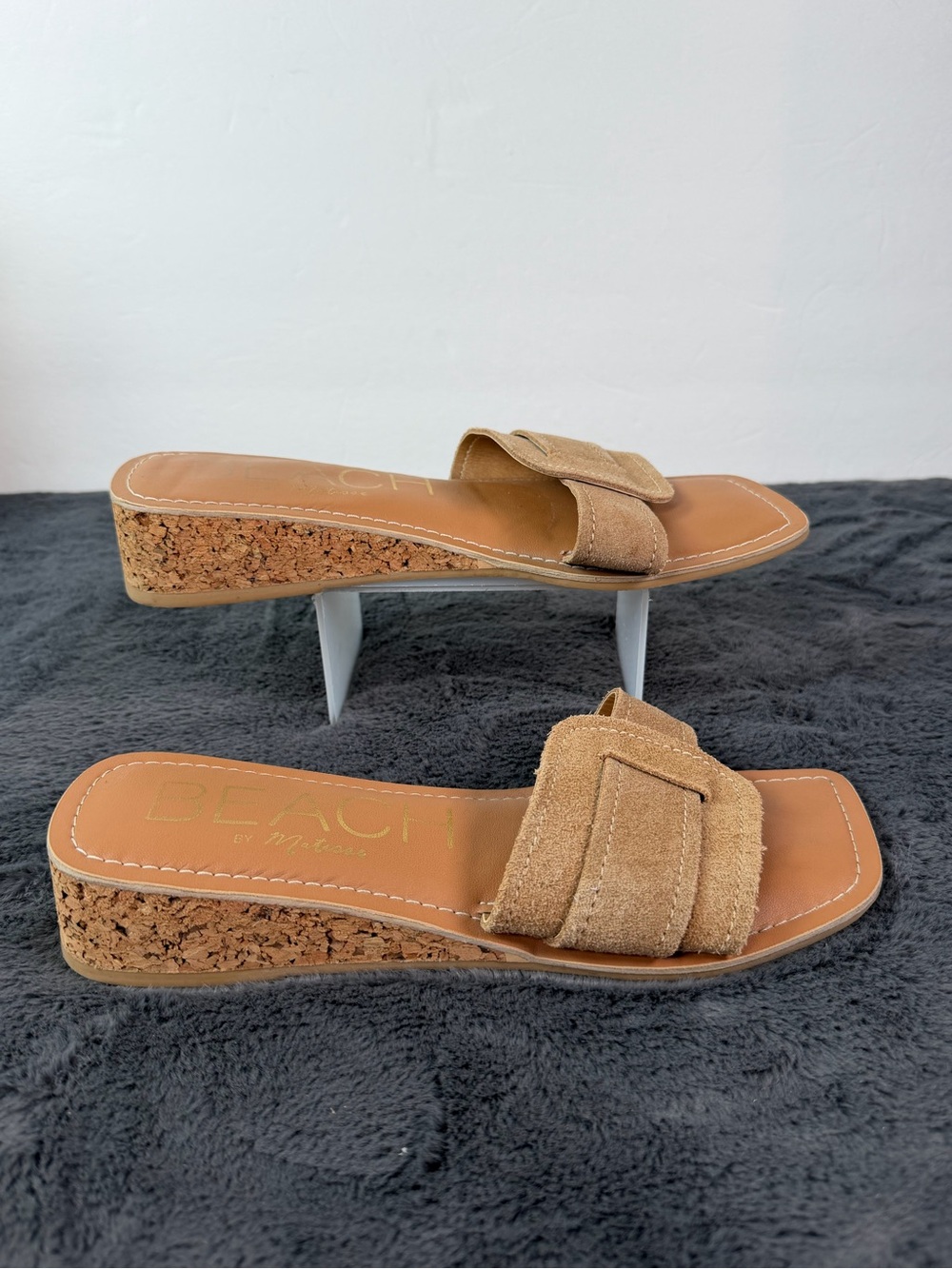 Beach by Matisse Women’s 8 M Tan Suede Buckle Cork Wedge Slide Sandals - Picture 2 of 7